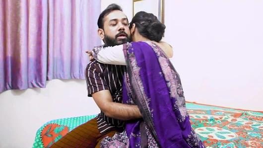 SEKSI YENGE VE AZGıN OĞLANıN HIKAYESI, SERT DESI SEKS