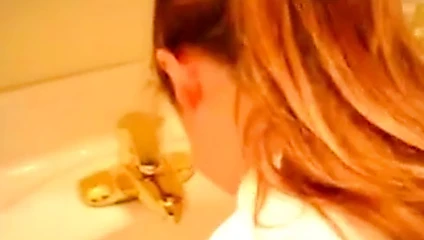 Geilen Sau in den Mund gespritzt