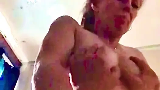 Çılgın 20 kez boşalıyor