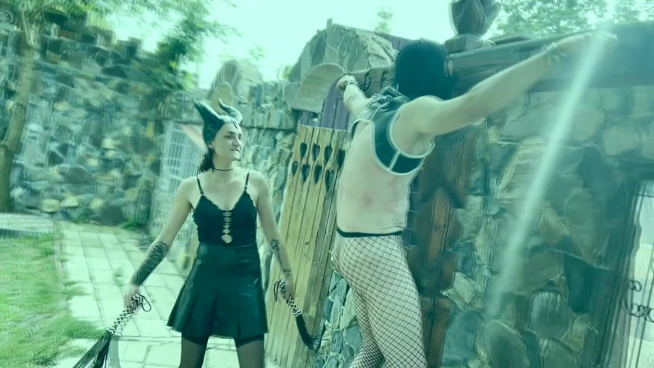 Gotik çarmıha germe - gnawing ısırıkları