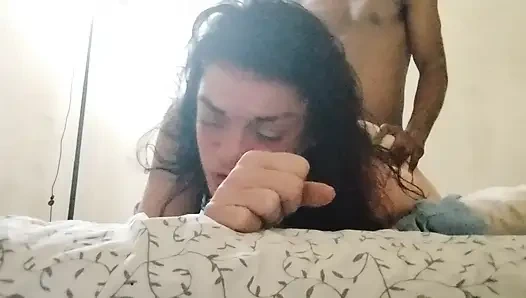 Cumartesi günü emiyor ve biniyor.