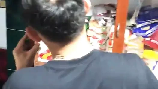 Üvey kardeşimin karısı sikimi yemeyi seviyor