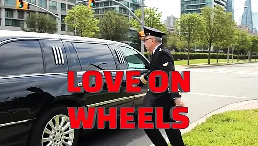 ADAMANDEVE VE LUPO ILE ATEŞLI TEKERLEKLER ÜZERINDE ATEŞLI SEKS