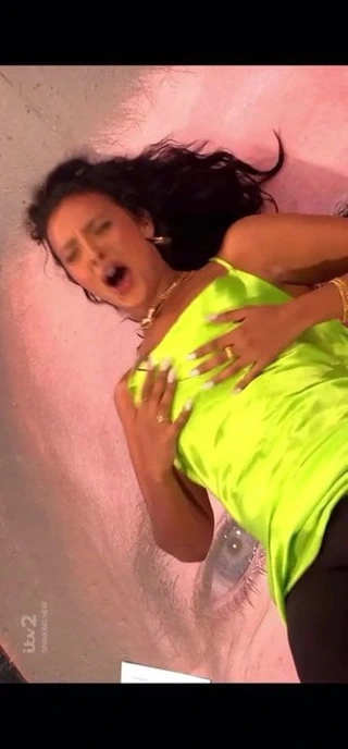 Maya jama vibratörde bakış açısı (ağır çekim)