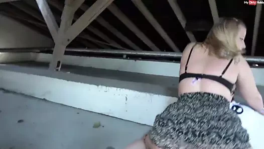 Forsex'ten amatör Alman sarışın kızla orgazm olmak için sikiş