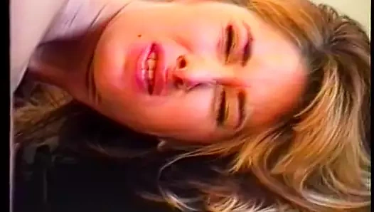 Kalın meme uçları ve azgın kedi – benim horoz zor