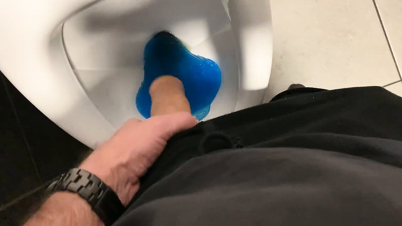 Xxl horoz pissing mc donald