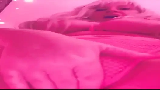 Üvey annenin büyük götünü geri almak istediğini biliyorsun.. Kimseye söylemem. Sırları sever misin?