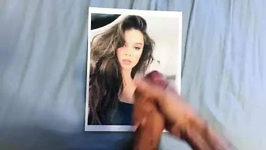 Hailee Steinfield boşalma anısına 9