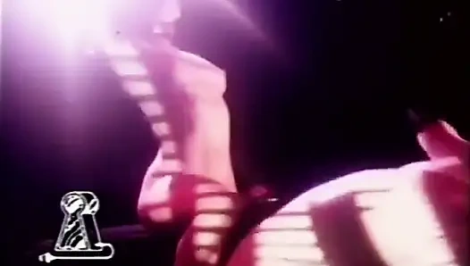 Elektrikli mavi özel - Paul Raymond'ın revuebar'ında bir gece