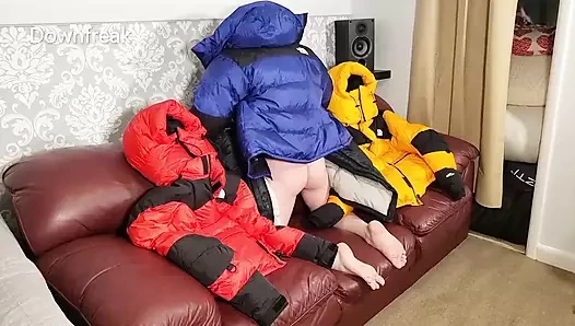 Humpingnorth deri kanepe kanepesinde yüze baltoro ceketler.