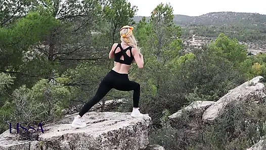 Bir yabancıyla yoga rutini