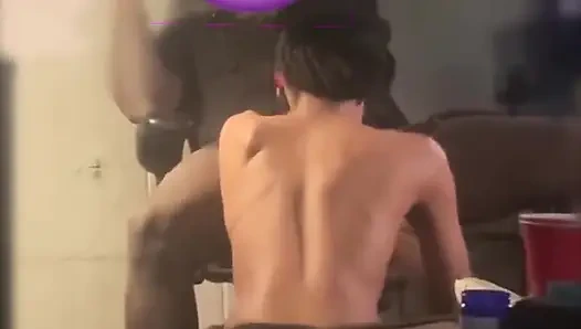 Aldatılan yarak sağıyor