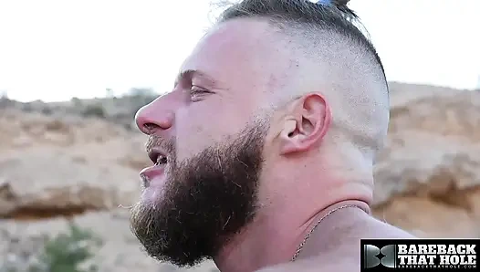 Prezervatifsizbu delik August Alexander açık havada brian bonds azgın götünü prezervatifsiz sikiyor