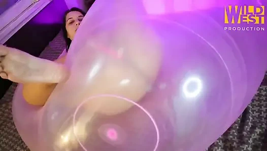 Büyük wubble topuna binip fışkırtıyor