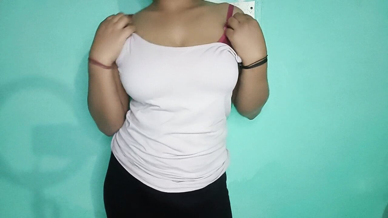 Nagma ne kiya Poora nanga ho kar dans