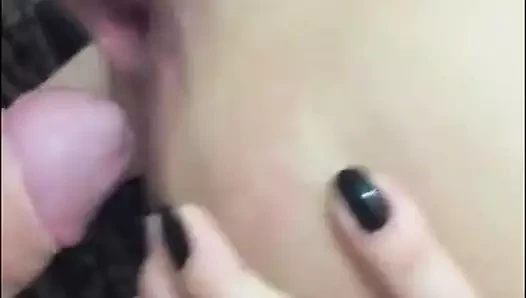 travesti DANNY BENDOCHY transando sem camisinha na pelo