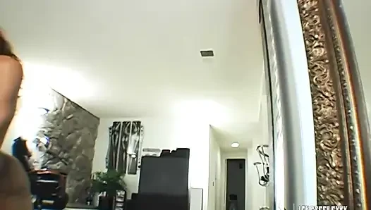 Karanlık güzel Stacey Cash şişman siyah yarağımı emmeye takıntılı