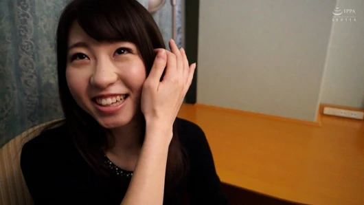 M911G05 Kocasının davetini reddederken, saffle No 2'ye kadar sahip siyah saçlı temiz ve temiz genç bir evli kadın!