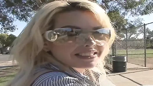 Üç sarışın sluts itibaren almanya paylaşımı bir uzun yapay penis