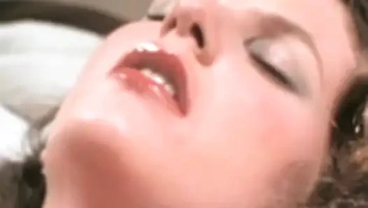 Классическая красотка-киска Jade