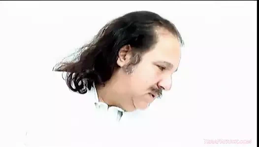 Lucy lee büyük sert yarağı nyomi marcela ile üçlü grup sekste amcık yalıyor