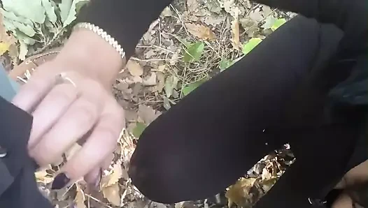 Orta yaşlı seksi kadın açık havada eğlence derlemesi, doğada seks harika ep 1i videolarımın bir derlemesini hazırladı. Söylemeni istiyorum