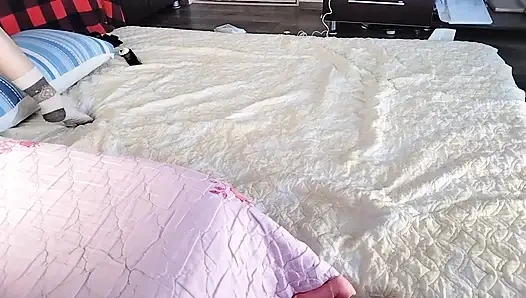 Amateur wife doing hairy yoga, hairy babe, big ass, big tits