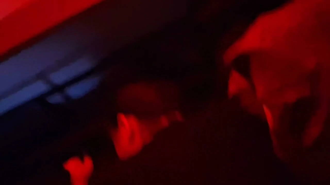 Karım kıçından sertçe sikiliyor