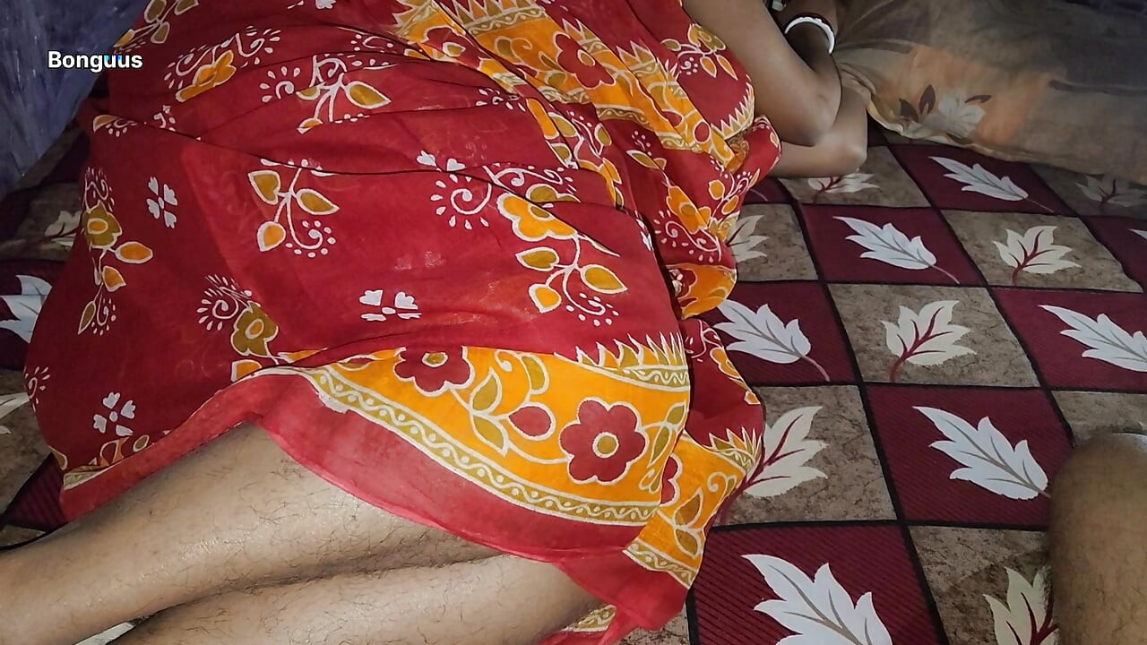 Desi Aunty Sharing bed Wet creamy Pussy Hot Sex