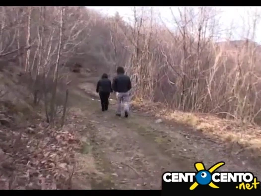 Depravata succhia preservativi usati per strada!