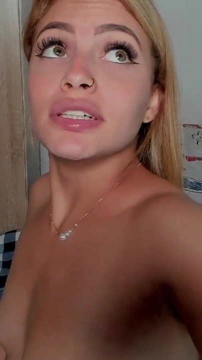My stepsister was lying down without panties, I hit her in the ass and I came in the face. | Clip 1