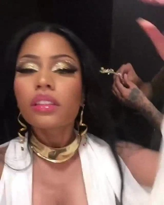 Nicky minaj dev bölünme