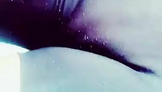 Sarılmak kedi fışkırtma