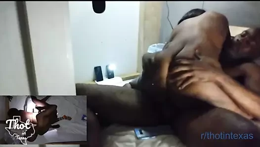 Teksas'taki tek kadın - dikiz deliği orta yaşlı seksi kadın prezervatifsiz sikişiyor çiğ amcık