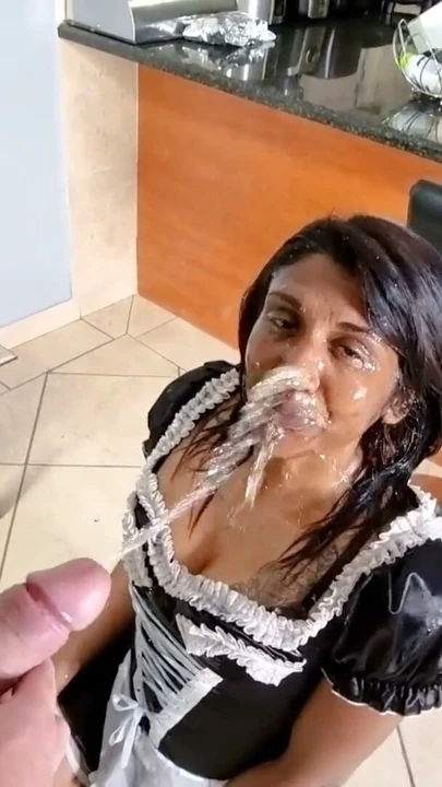Indian girl in french maid outfit golden shower, cleanup | Klip 1