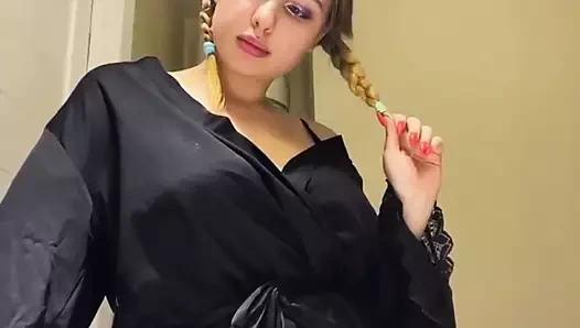 Büyük yarak sıkı anüsü çok sert sikiyor