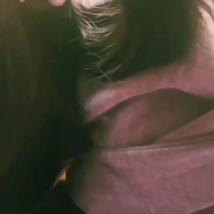 Üvey annem arabada yarağımı yiyor