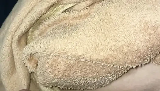 Fucking my mother in the morning until I cumshot her pussy