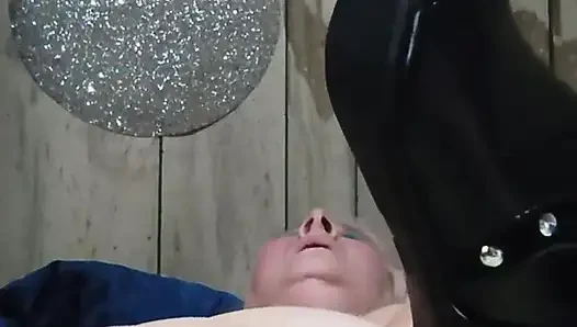 Titreşimli dildo o kadar edepsiz ıslak bir serseri