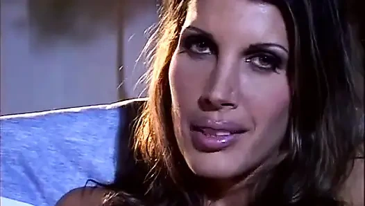 Evli kadınlar evde yalnız: evli kadın #155