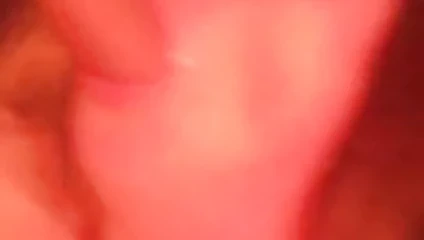 Eş öğürerek üzerinde bir büyük çük