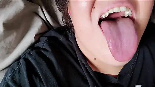 Dil fetişi yakın çekim