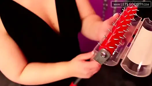 Hasta ve çılgın kölemle oynuyorum