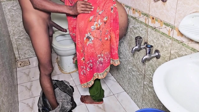 Indyjska Desi Bhabhi ne apne pussy ras pilayi