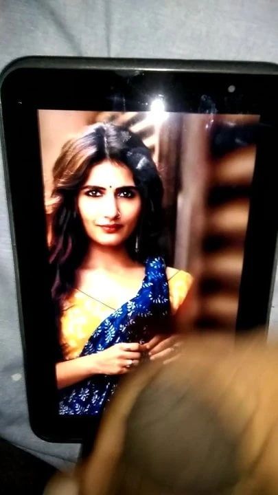 Fatima sana shaikh sütlü döl haraç