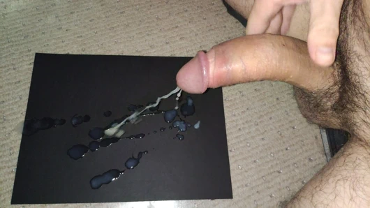 Uzun beyaz yarak sperm fışkırtıyor