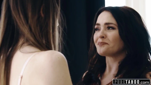 Saf tabu üvey anne üvey amca ile genç yakalandı ve katıldı