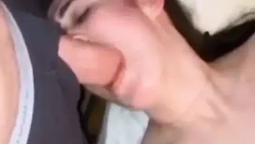 beyaz kız emme ve titreşen