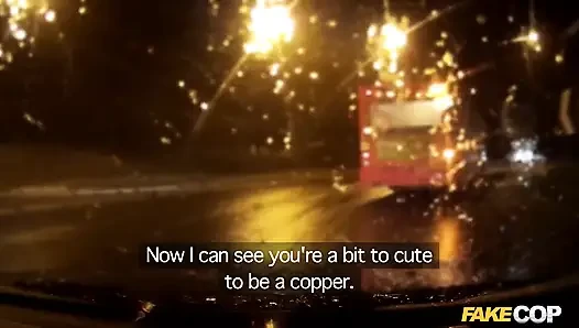 Fake cop - Maria Ryder lil hafif esaret ve göt yalamayı seviyor